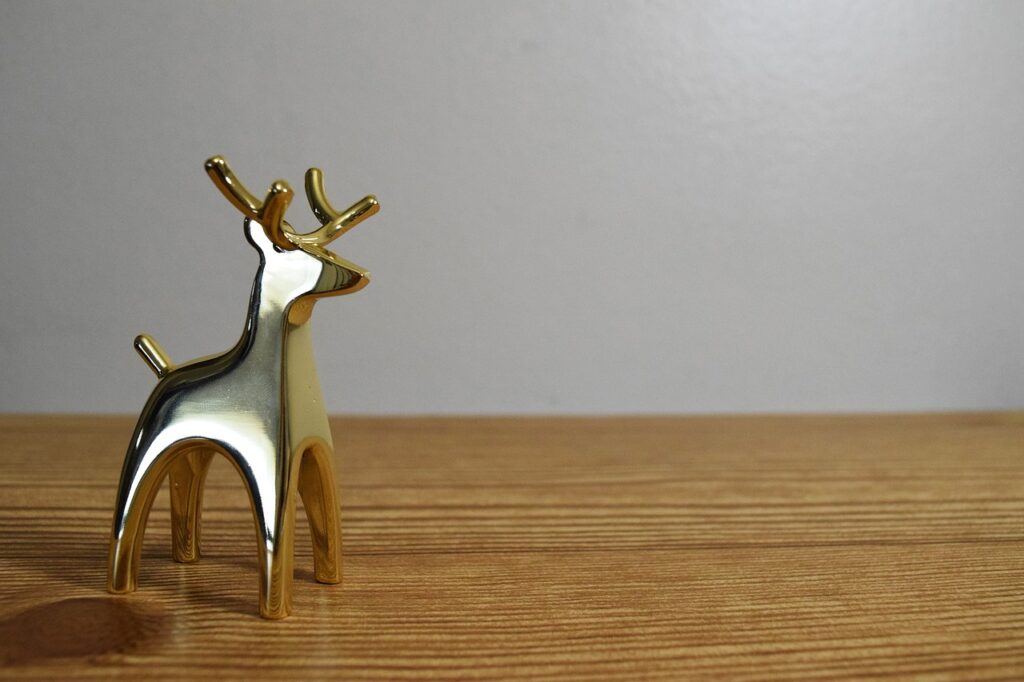 gold deer, wood, christmas-3429426.jpg